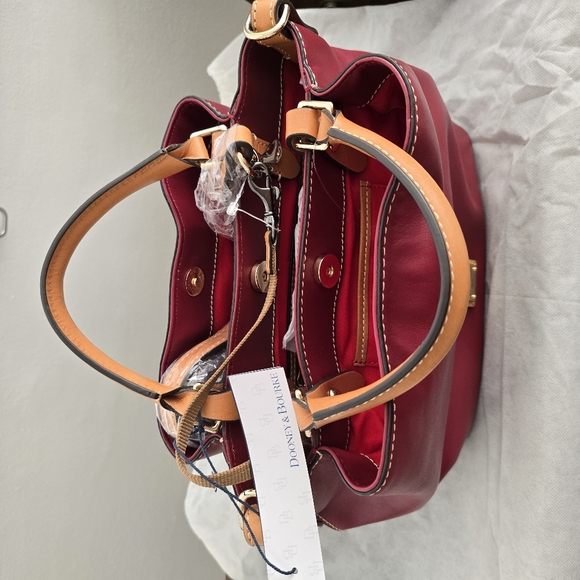 Dooney & Bourke - Picture 8 of 8